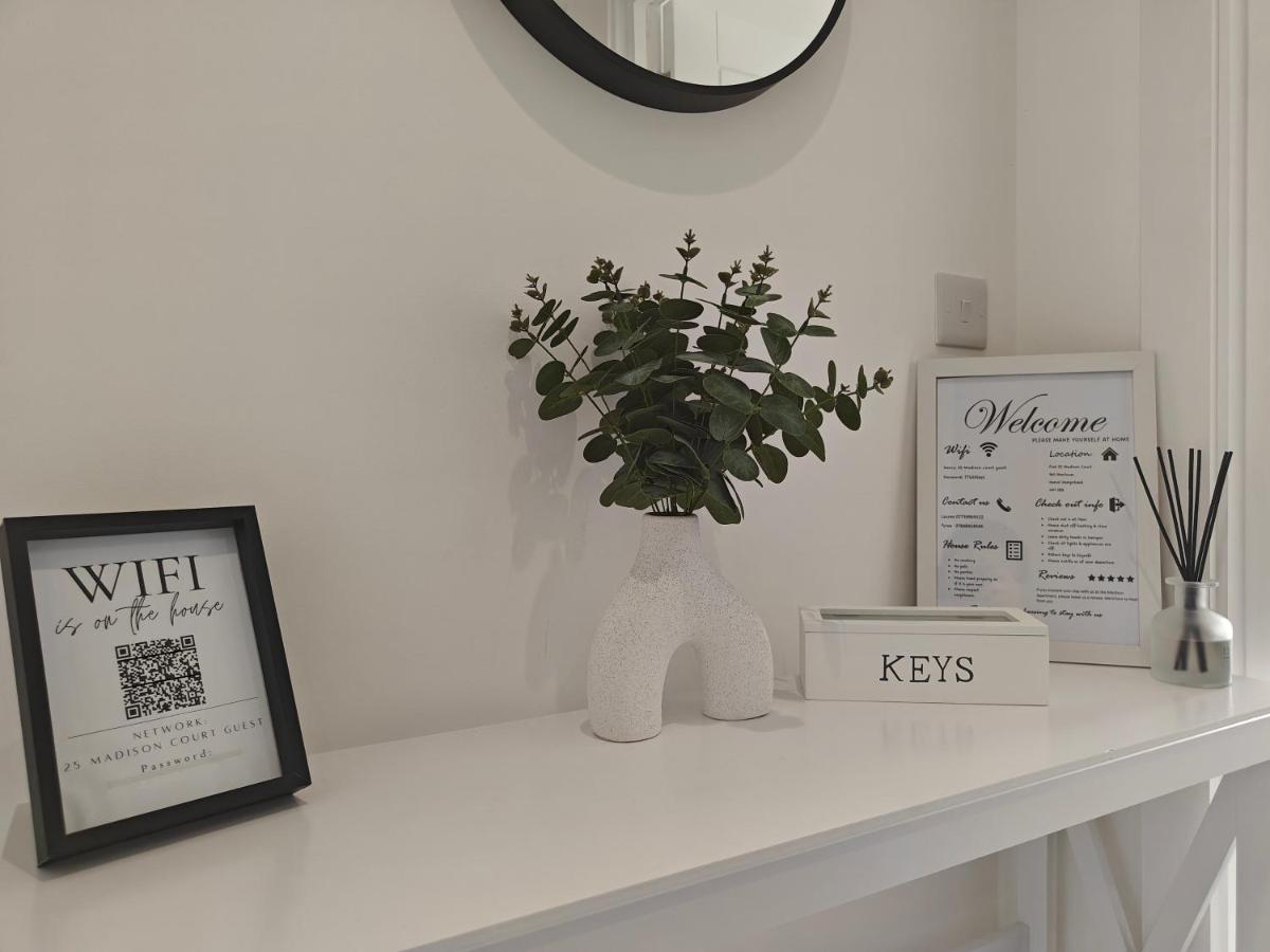 Modern City Apartment Hemel Hempstead Buitenkant foto